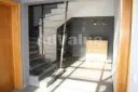 DL. 298 : Immeuble de bureaux neuf à louer :